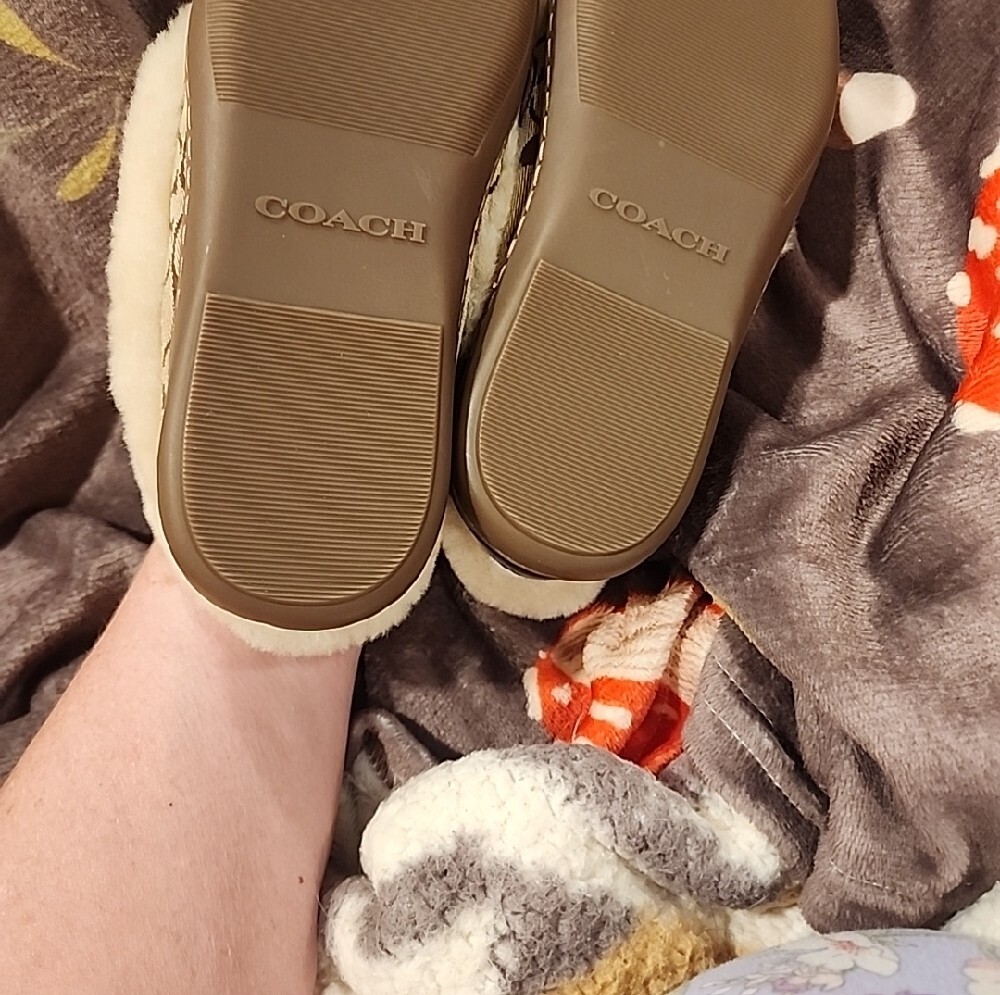 Coach Beige Shearling-Trim Logo Moccasins with Black Tassel Sz. 8 Excellent - Picture 6 of 9